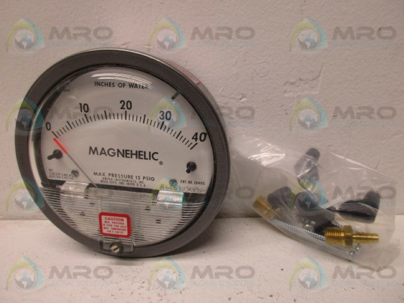 DWYER 2040C  0-40 IN. OF WATER DIFFERENTIAL PRESSURE GAUGE  NSMP