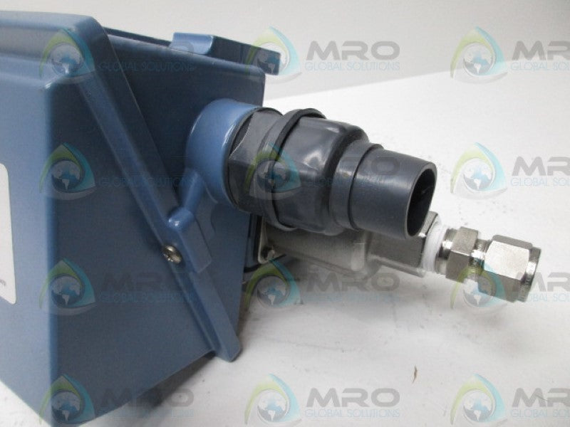 UNITED ELECTRIC J400K-S147B (AS PICTURED) *NEW NO BOX*