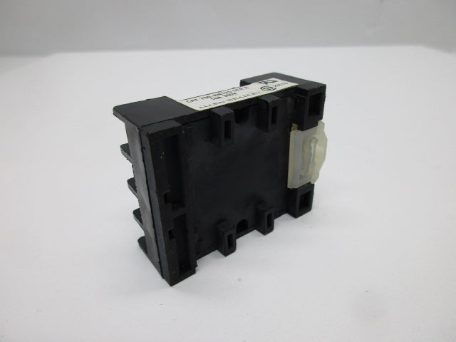 ALLEN BRADLEY 700-HN125 SER. A RELAY SOCKET *USED*