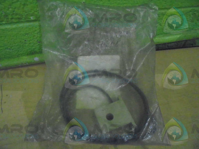 CARLO GAVAZZI M15 CURRENT METERING TRANSFORMER * FACTORY SEAL *