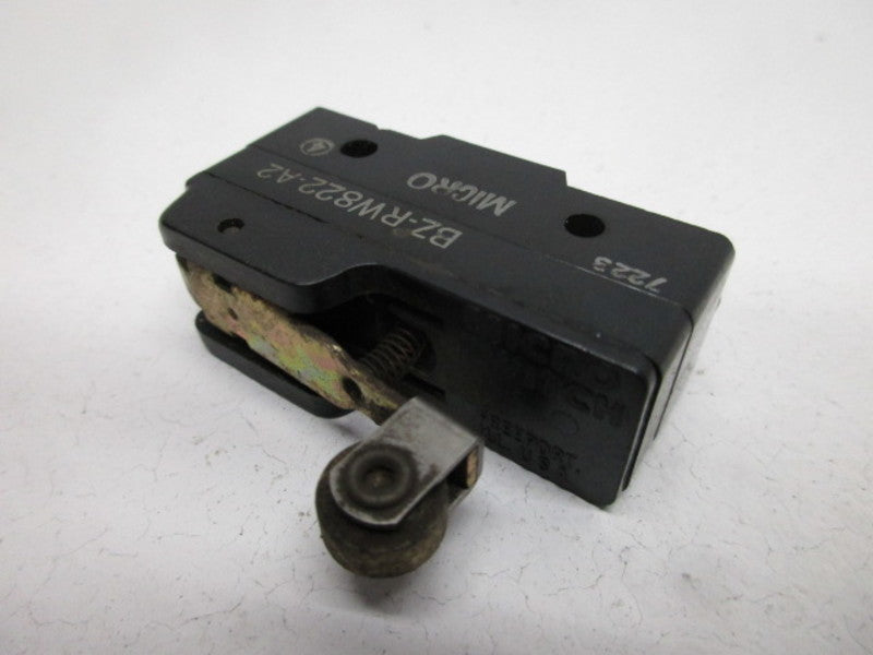 MICRO SWITCH BZ-RW822-A2 ROLLER LEVER  UNMP