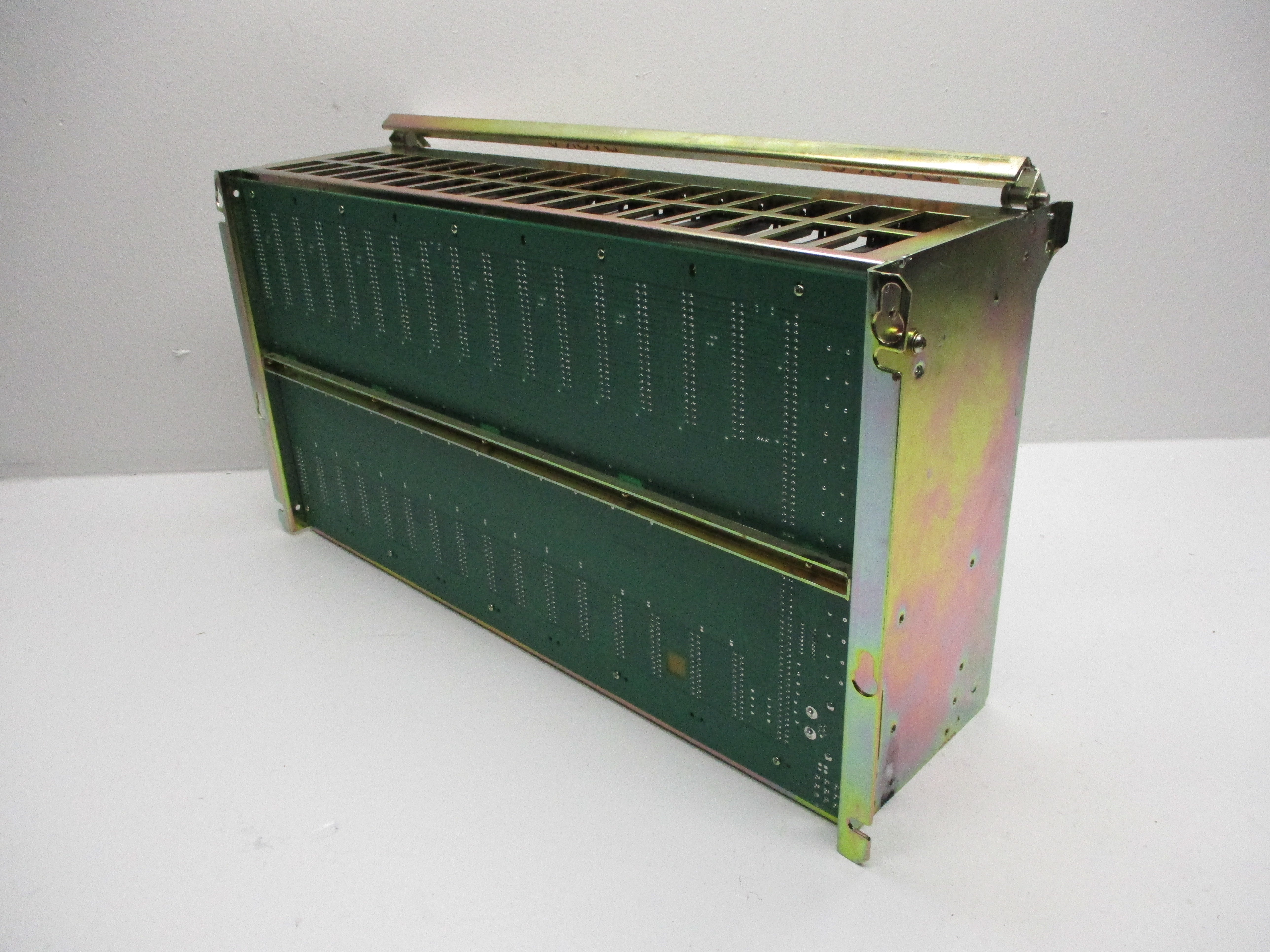 ALLEN BRADLEY 1771-A4B SER B 16 SLOT I/O CHASSIS *USED*