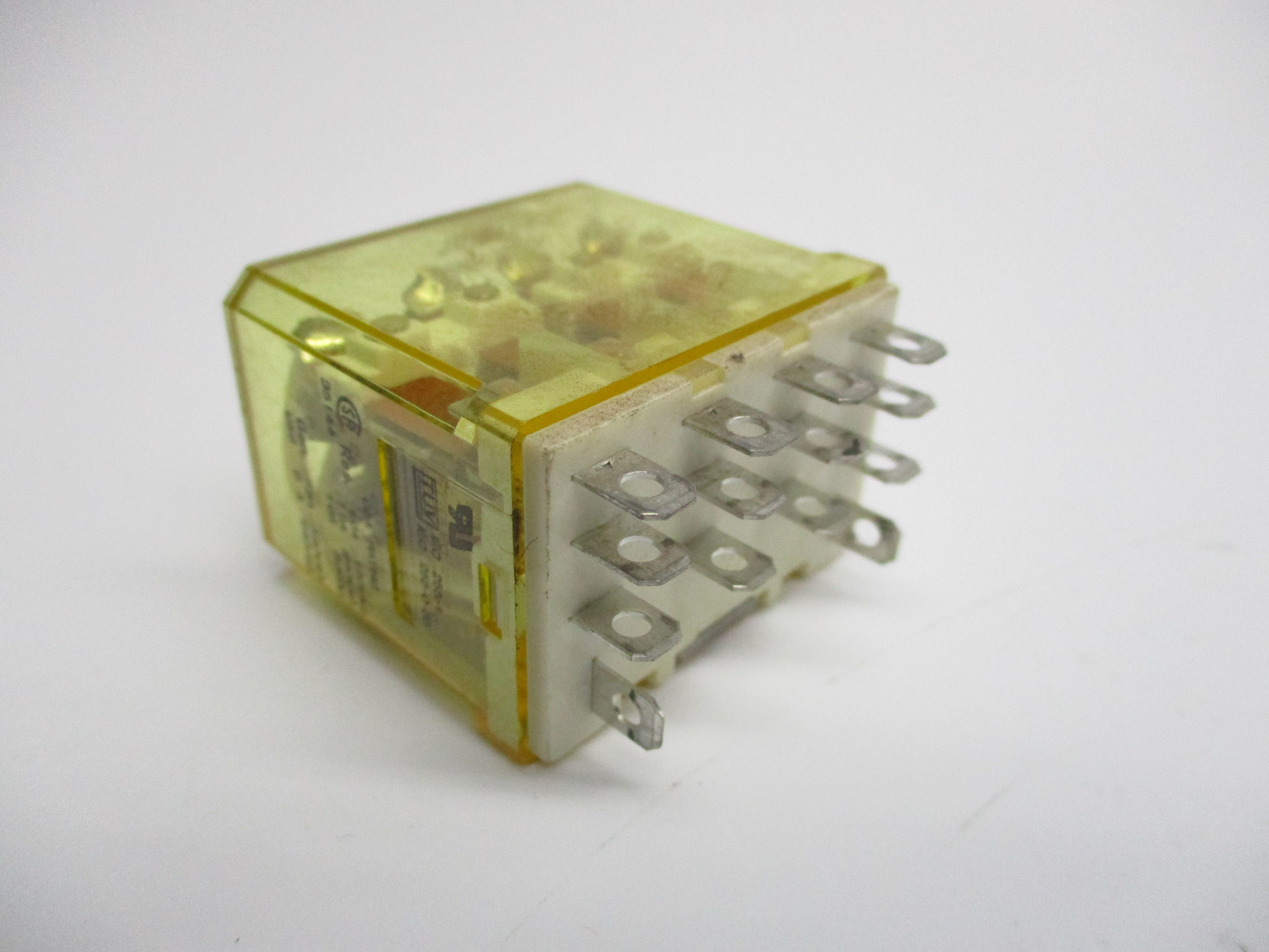 IDEC RH4B-UL RELAY 120VAC 10A UNMP
