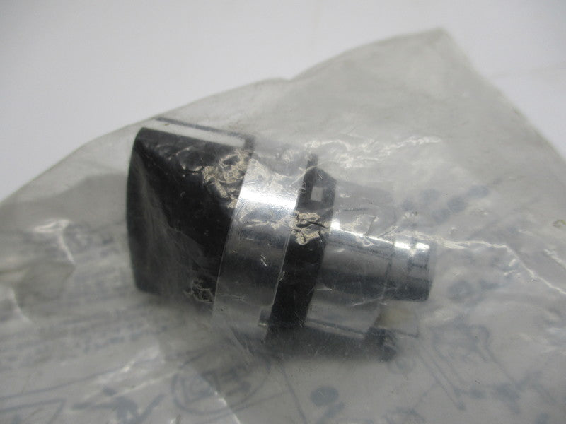 TELEMECANIQUE ZB4BD5 (35457) NSMP