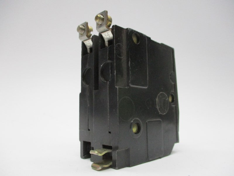 SQUARE D QOB-215 15A UNMP