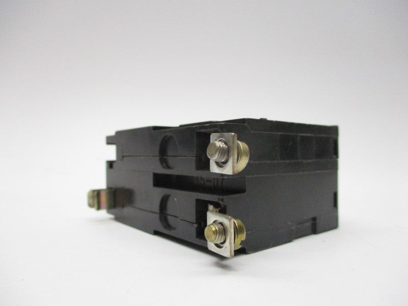 SQUARE D QOB-215 15A UNMP