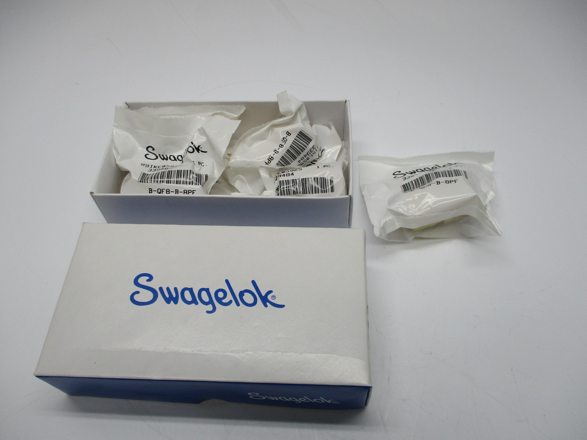 SWAGELOK B-QF8-B-8PF QTY: 5 NSMP