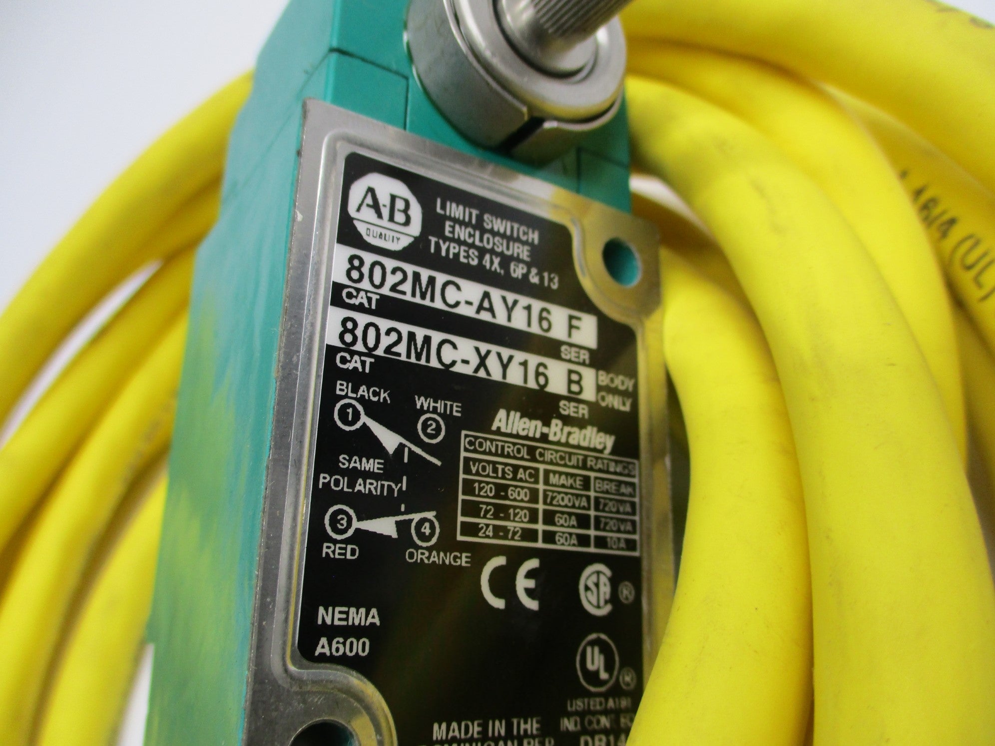 ALLEN BRADLEY 802MC-AY16 SER. F (BR/WH)(AS PICTURED) NSMP