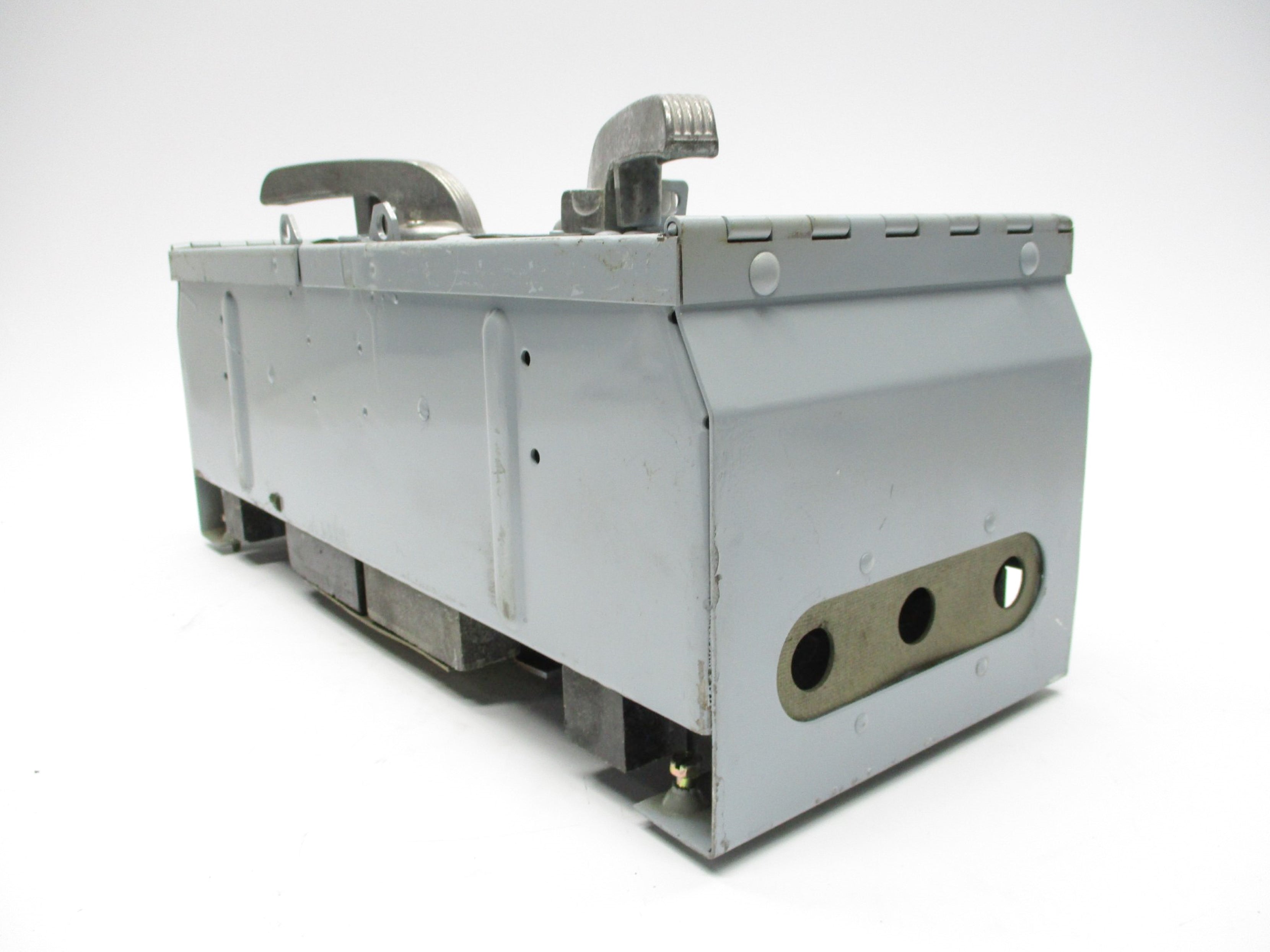 GOULD V7E3611 30A UNMP