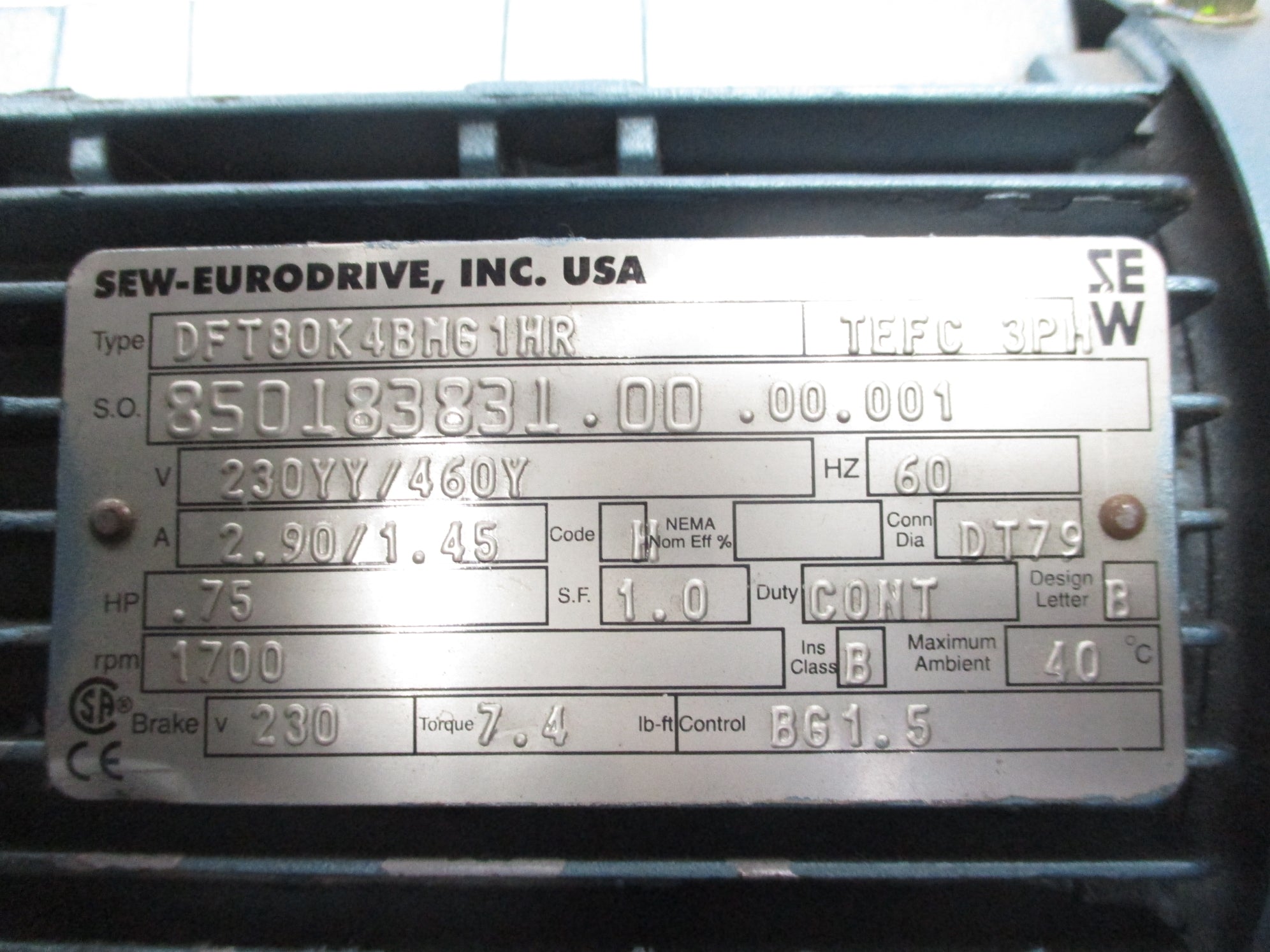SEW EURODRIVE R40DT80K4BMG1HR NSNP