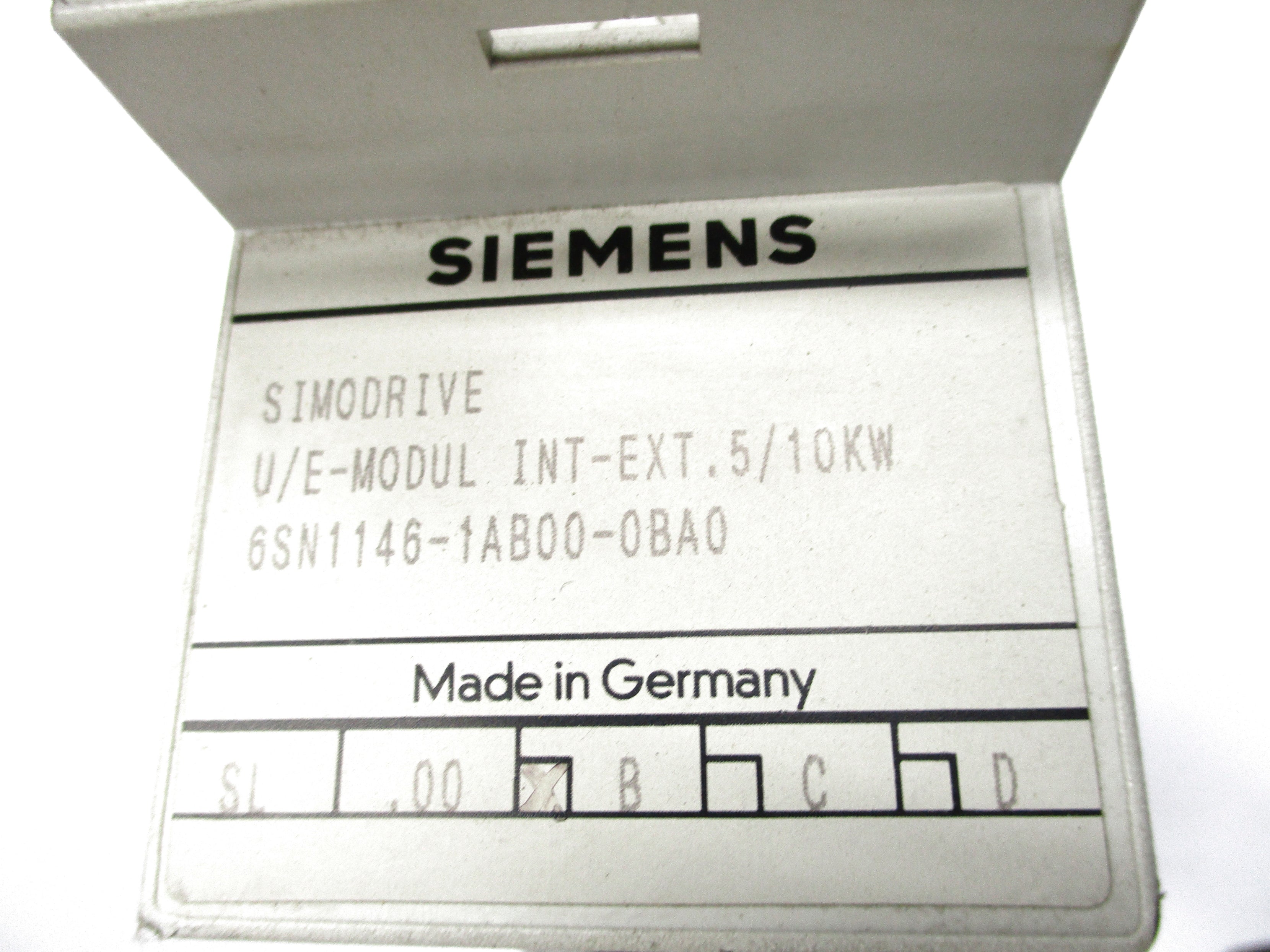 SIEMENS 6SN1146-1AB00-0BA0 (AS PICTURED) UNMP