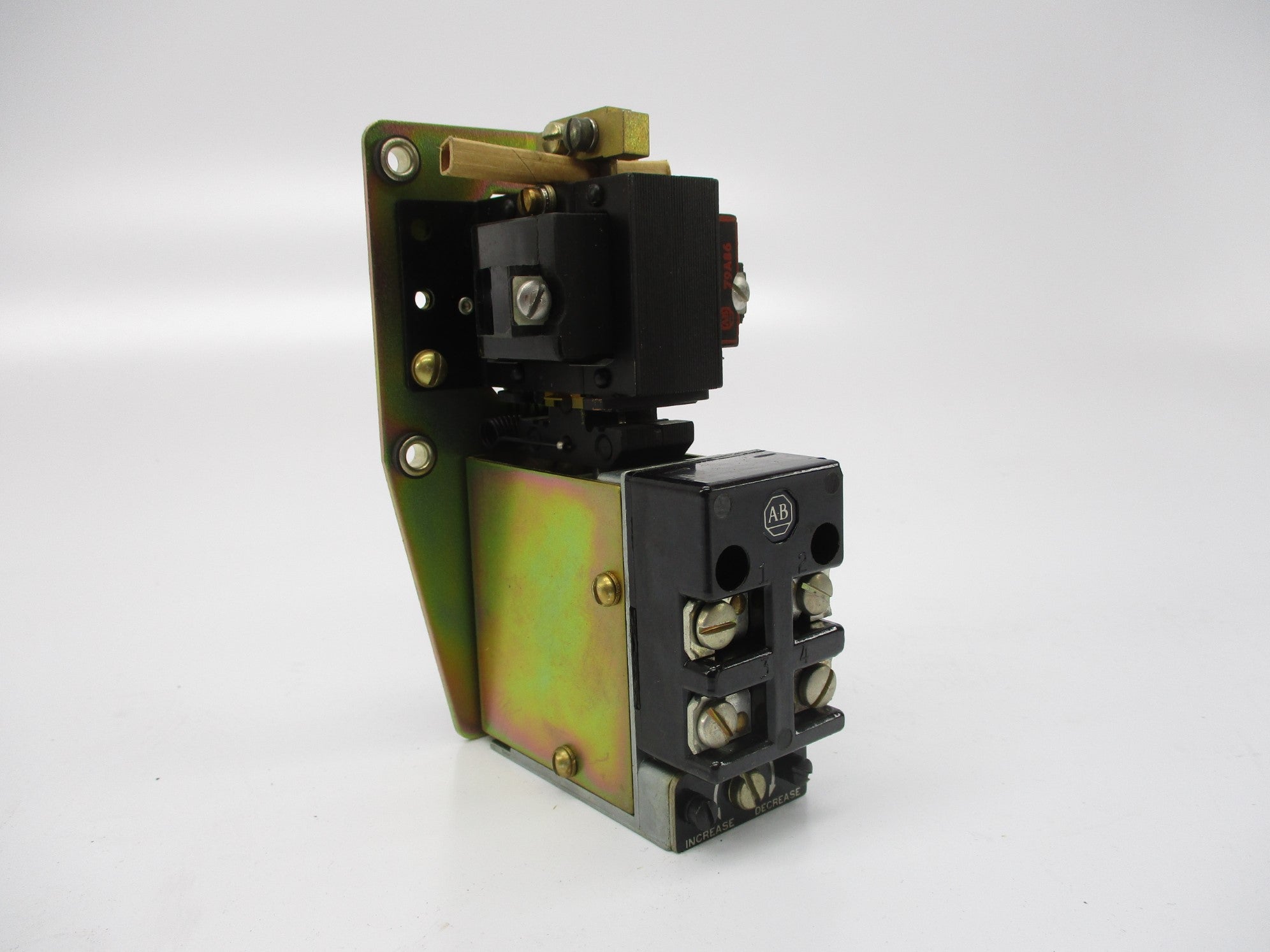 INDUSTRIAL SPARE PART 849A-ZOD24 SER. B 110/120V 60A (BR/YL) NSMP