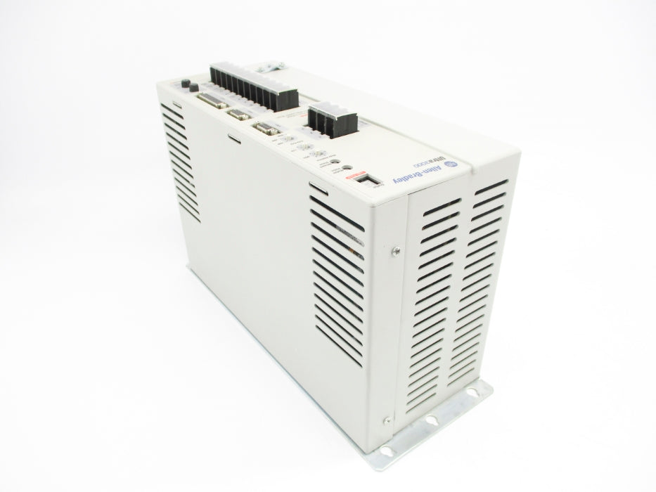 ALLEN BRADLEY 2098-DSD-HV050-SE SER. B F/W V1.53 REMAN