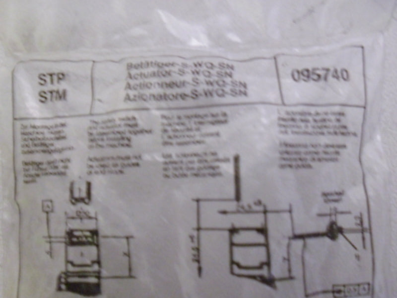 EUCHNER 095740 ACTUATOR HINGE * NEW IN FACTORY BAG *