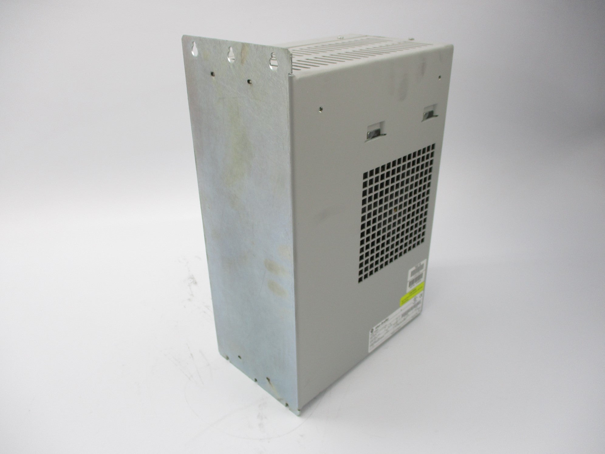 ALLEN BRADLEY 2098-DSD-HV030-SE SER. B F/W V1.53 NSNP