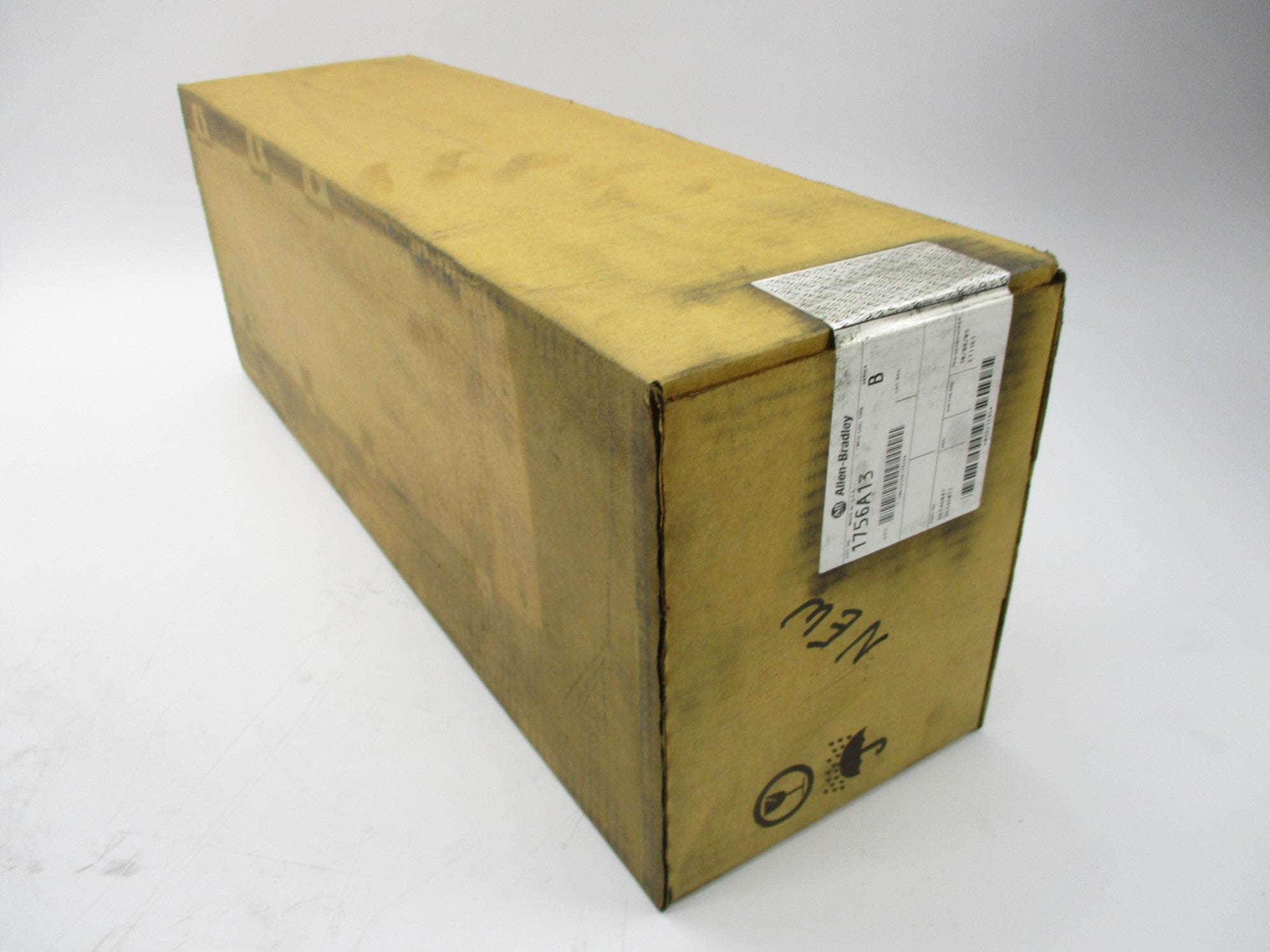 ALLEN BRADLEY 1756-A13 SER. B DATE: 2009 NSFS