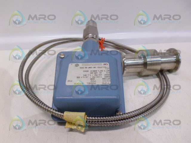 UNITED ELECTRIC H100-702 PRESSURE SWITCH (1" END) *NEW NO BOX*