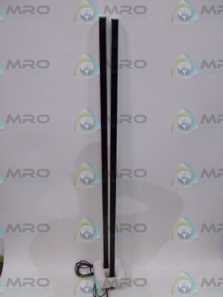 SMART SCAN 1000 SERIES 011-112 N.O.S. 48" LIGHT CURTAIN SET TX/RX  UNMP