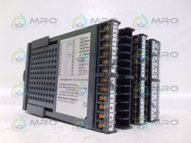 EUROTHERM 2404/CC/VH/H7/V2/XX/FL TEMPERATURE CONTROL *NEW IN BOX*