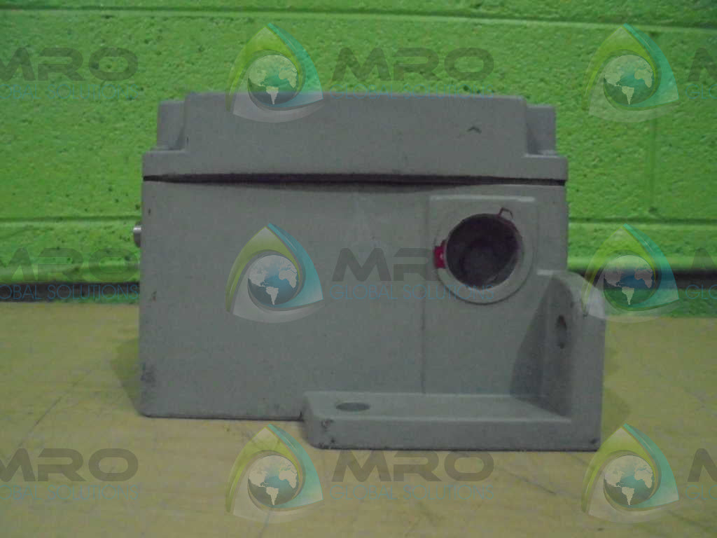 GENERAL ELECTRIC 1C9445 W/B400AB LIMIT SWITCH 600 VOLTS *NEW NO BOX*
