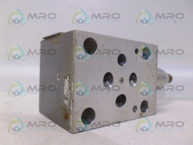 DYNEX S8622-D03-P-V-20 DUAL FLOW CONTROL VALVE *USED*