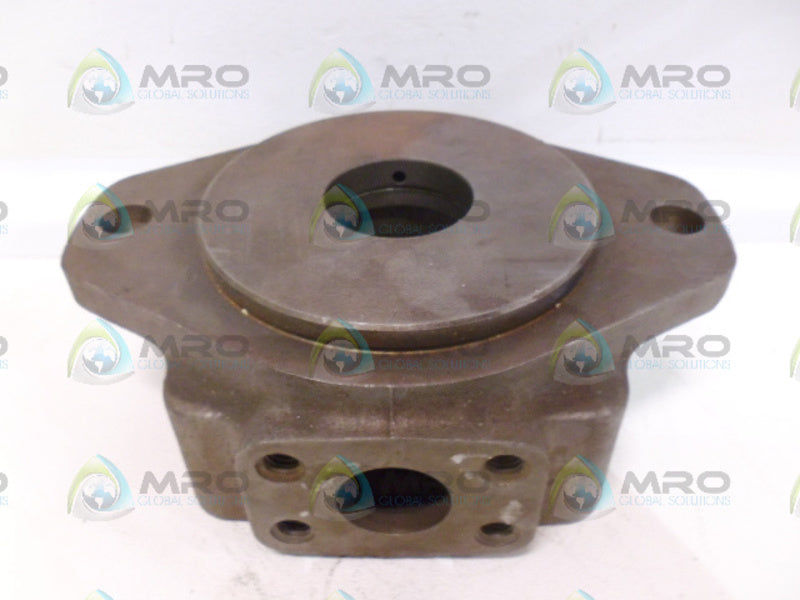 INDUSTRIAL MRO 212647 L-10 03G HOUSING *NEW NO BOX*