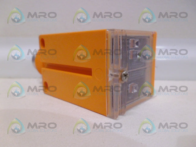IFM EFECTOR OM0010 DIFFUSE REFLECTION SENSOR *NEW IN BOX*