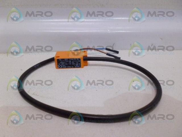 IFM EFECTOR IS0008 INDUCTIVE PROXIMITY SENSOR *NEW IN BOX*