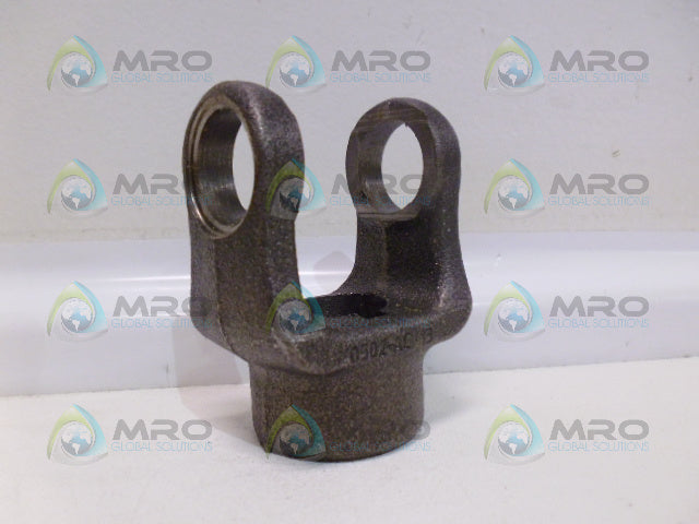 SKF 10-0493 YOKE U-JOINT 1IN BORE W/KEYWAY *NEW IN BOX*