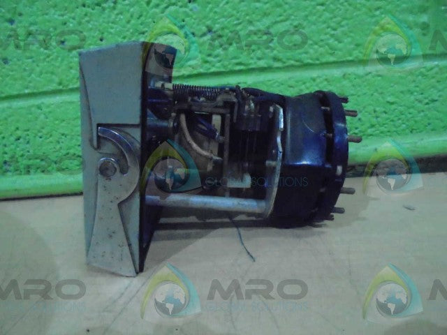 EAGLE SIGNAL DIVISION HP54A616 TIMER 120V 60HZ *USED*