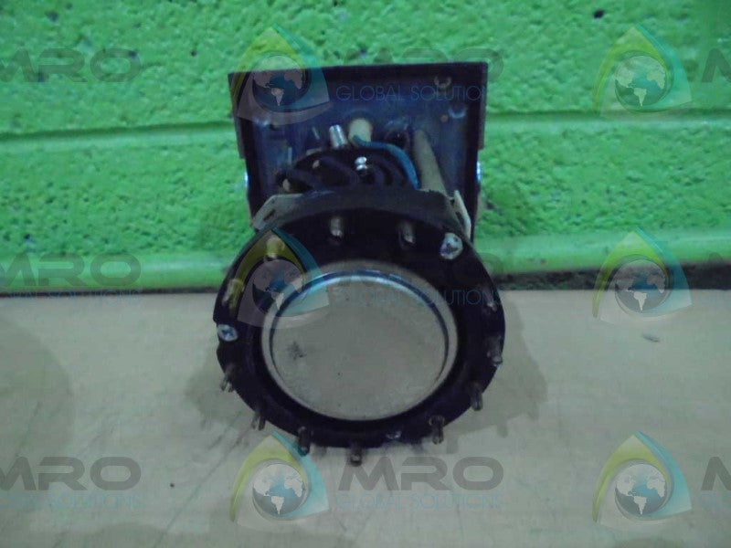 EAGLE SIGNAL DIVISION HP54A616 TIMER 120V 60HZ *USED*