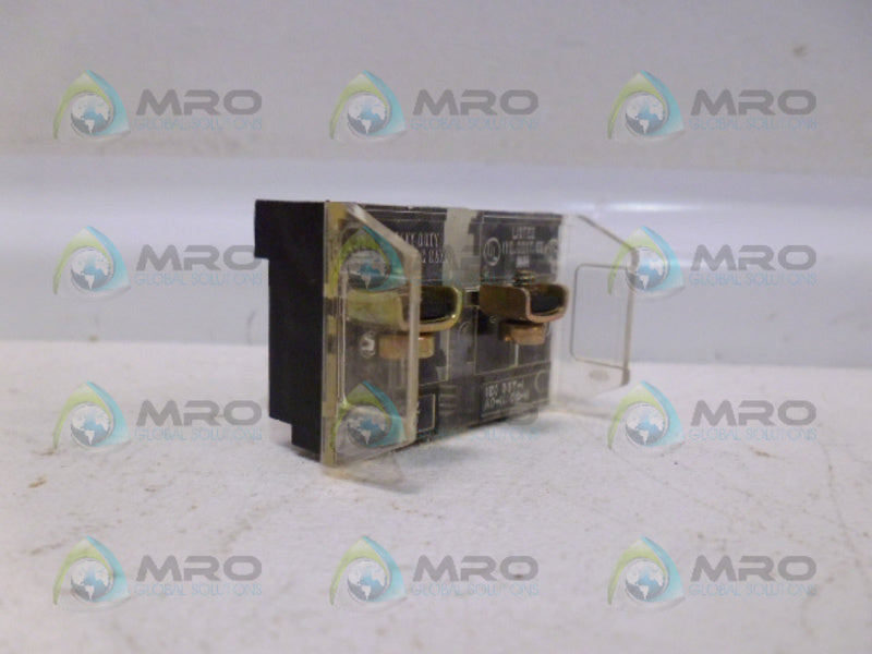 ALLEN BRADLEY 800T-XD2 SER D (AS PICTURED) *USED*