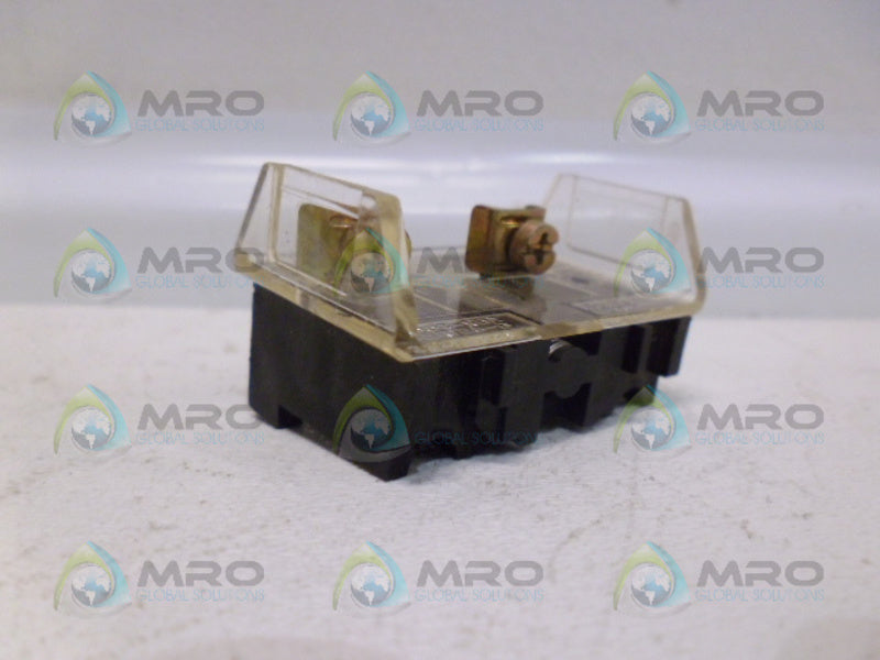 ALLEN BRADLEY 800T-XD2 SER D (AS PICTURED) *USED*