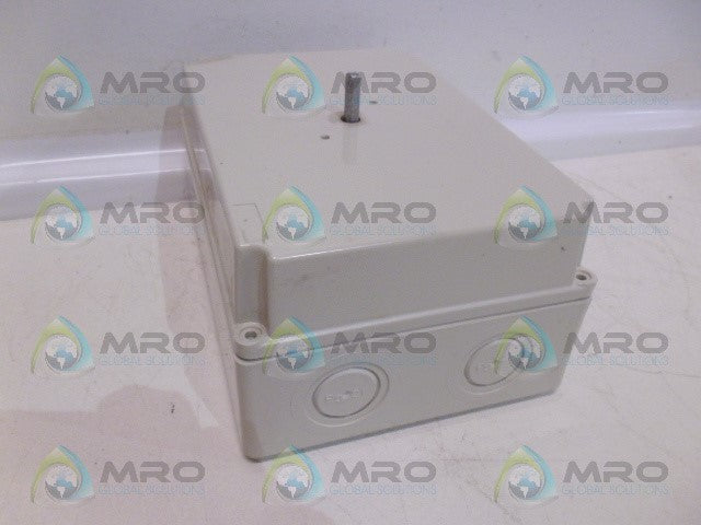 BACO 222 121 w/ 172300 SWITCH *NEW IN BOX*