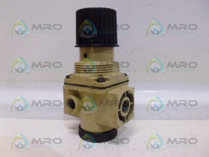BOSTON GEAR EN62220 PRESSURE REGULATOR *NEW NO BOX*