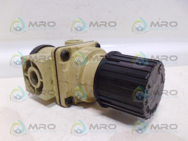 BOSTON GEAR EN62220 PRESSURE REGULATOR *NEW NO BOX*