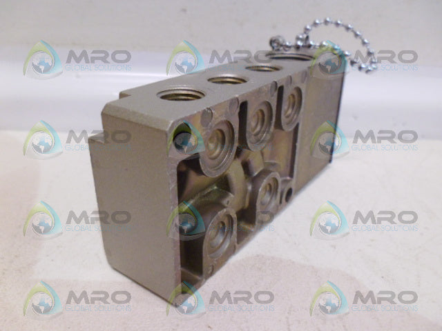 SMC SP0102 SUB PLATE VALVE *NEW NO BOX*