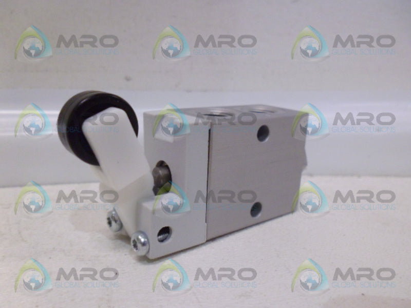 PARKER PA10272 VALVE *NEW NO BOX*