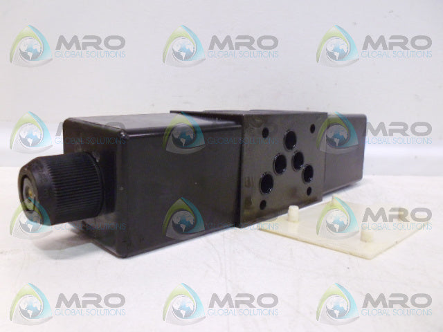 ARON AD5E02C0856A SOLENOID VALVE *NEW NO BOX*