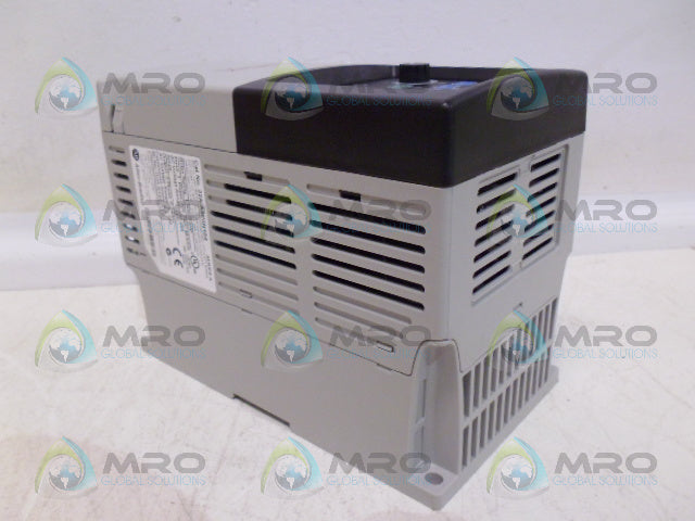ALLEN BRADLEY 22A-A8P0N104 POWERFLEX 4 AC DRIVE FRN:5.01 *NEW IN BOX*
