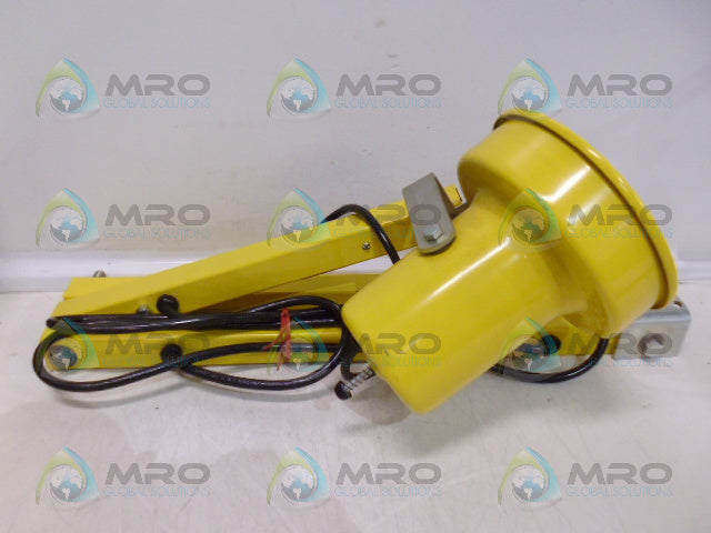 KELLEY K-1040 DOCK LOADING LIGHTS  (AS PICTURED) *USED*