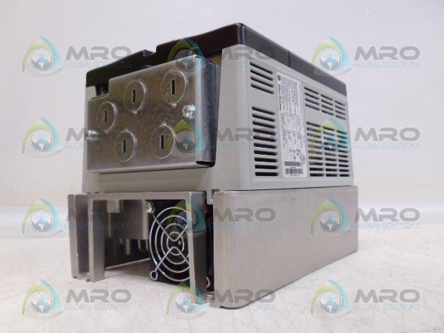 ALLEN BRADLEY POWERFLEX 70 20AD5P0A0AYNANCO SER A  AC DRIVE *NEW IN BOX*