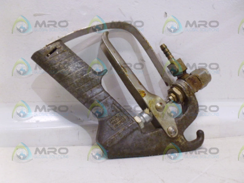 SPRAYING SYSTEMS SPRAY GUN (AS PICTURED) *USED*