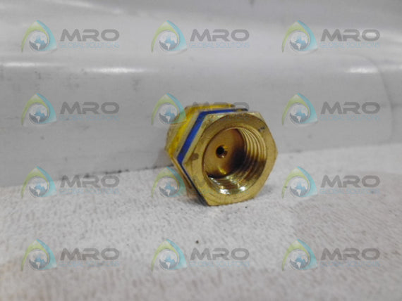NORDSON 1015914 RIGHT ANGLE NOZZLE * NEW IN ORIGINAL PACKAGE *