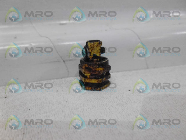 NORDSON 1015816 SATURN RIGHT ANGLE NOZZLE *USED*