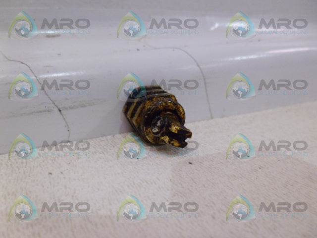 NORDSON 1015816 SATURN RIGHT ANGLE NOZZLE *USED*