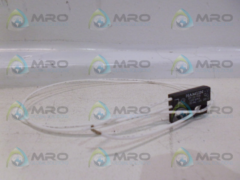 HAMLIN 59135-905 REED SWITCH W/CABLE *NEW NO BOX*