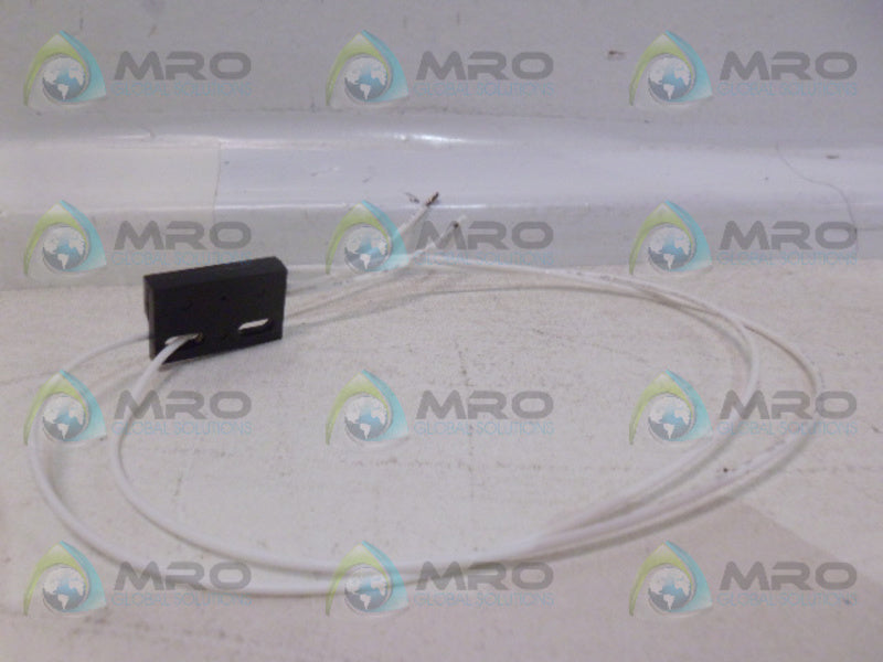 HAMLIN 59135-905 REED SWITCH W/CABLE *NEW NO BOX*