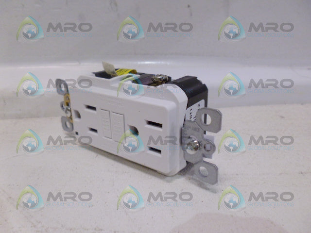 LEVITON GFNT1-W 15A-125V RECEPTICAL WHITE *NEW IN BOX*