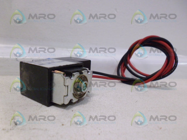 MAC PME-613CAAA PNEUMATIC VALVE (AS PICTURED) *USED*